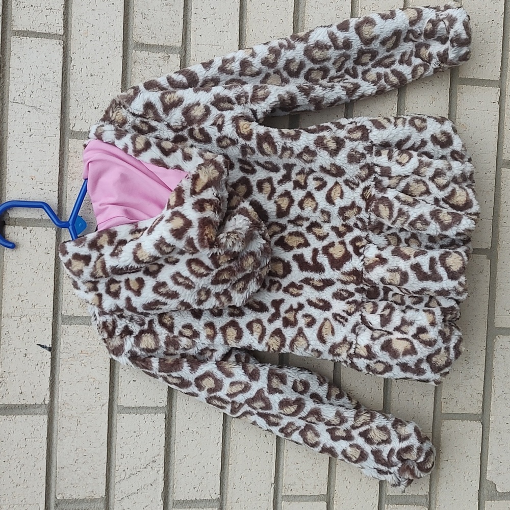 Leopard Coat* - Picture 7 of 11